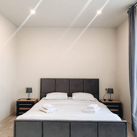 Apartments Domovik Mira 11S/5 Мукачево Екстер'єр фото